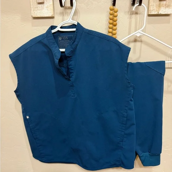 Women’s Figs Deep Reef scrub set Rafaela small, Zamora MP - Picture 2 of 3